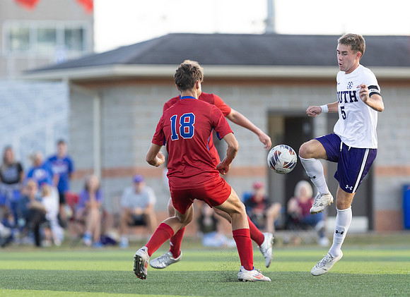 CONNIEETTERPHOTO BOYS SOCCER VS BSOUTH_24