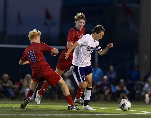 CONNIEETTERPHOTO BOYS SOCCER VS BSOUTH_53