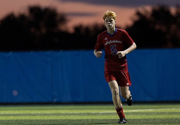 CONNIEETTERPHOTO BOYS SOCCER VS BSOUTH_56