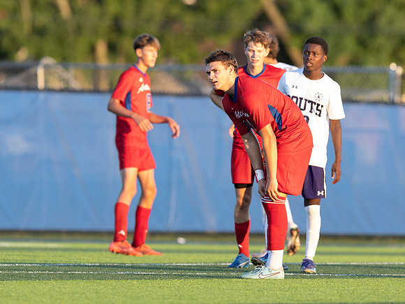 CONNIEETTERPHOTO BOYS SOCCER VS BSOUTH_99