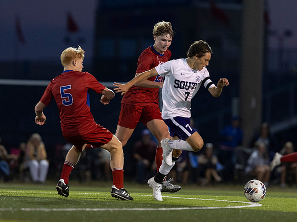 CONNIEETTERPHOTO BOYS SOCCER VS BSOUTH_118