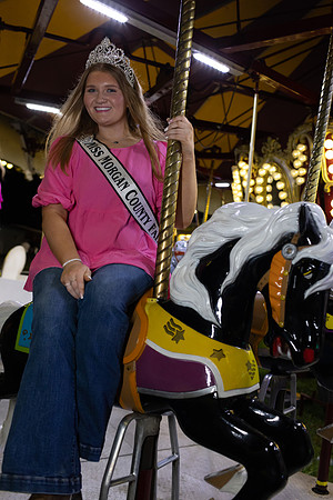 Indianapolis Senior Photographer | Connie Etter Photography -0341