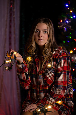 2024 senior HADLEY MADDOX CHRISTMAS -2-30