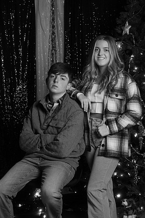 2024 senior HADLEY MADDOX CHRISTMAS -2-96