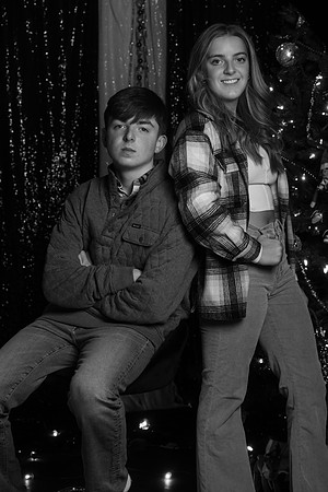 2024 senior HADLEY MADDOX CHRISTMAS -2-100