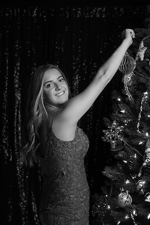 2024 senior HADLEY MADDOX CHRISTMAS -2-118