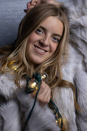 2024 senior HADLEY MADDOX CHRISTMAS -2-126