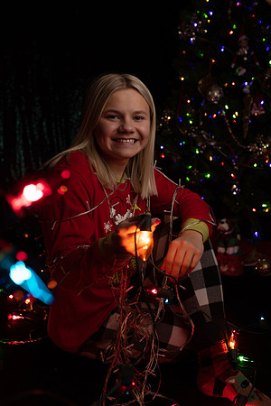 2024 senior CHRISTMAS -2-15
