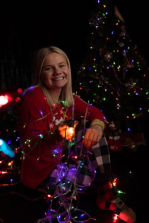 2024 senior CHRISTMAS -2-16