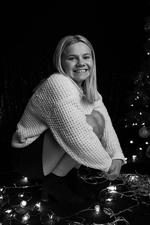 2024 senior CHRISTMAS -2-33