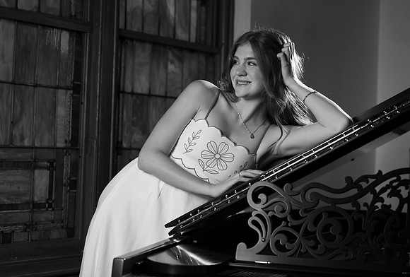 Indianapolis Senior Photographer Connie Etter Photography-3000