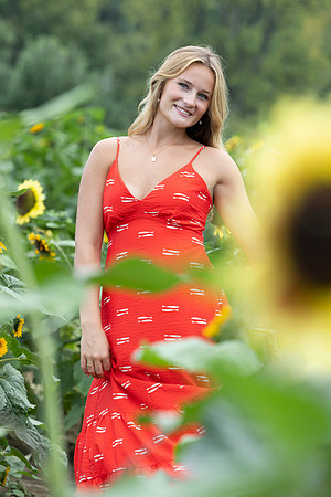Connie_Etter_Photography_Avery Sunflower_16