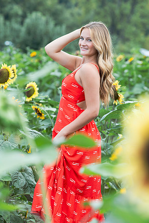 Connie_Etter_Photography_Avery Sunflower_18