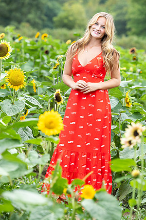 Connie_Etter_Photography_Avery Sunflower_21
