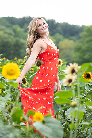 Connie_Etter_Photography_Avery Sunflower_27