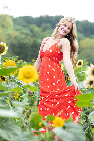 Connie_Etter_Photography_Avery Sunflower_28