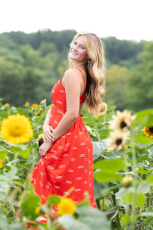 Connie_Etter_Photography_Avery Sunflower_29