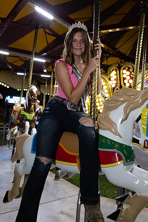 Indianapolis Senior Photographer | Connie Etter Photography -0326