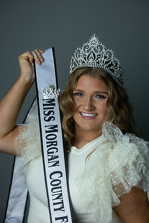 ALYSSA 2022 QUEEN Indianapolis Senior Photographer  Connie Etter Photography -