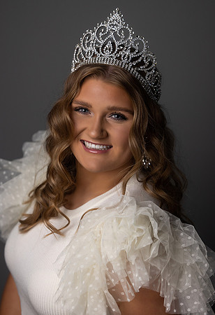 Alyssa Headshot