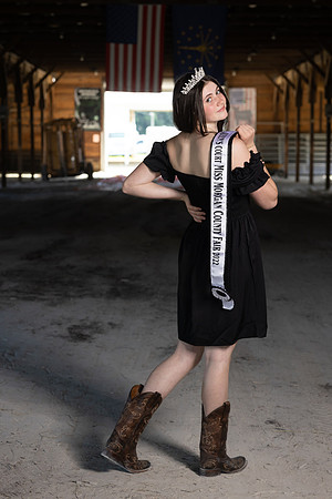 Indianapolis Senior Photographer | Connie Etter Photography -9560