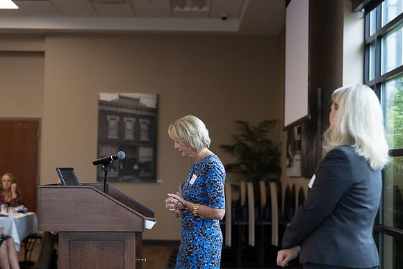 Indianapolis Senior Photographer | Connie Etter Photography-5031