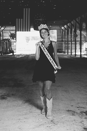 Indianapolis Senior Photographer | Connie Etter Photography -9645
