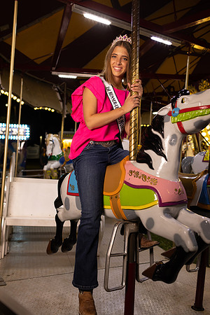 Indianapolis Senior Photographer | Connie Etter Photography -0410
