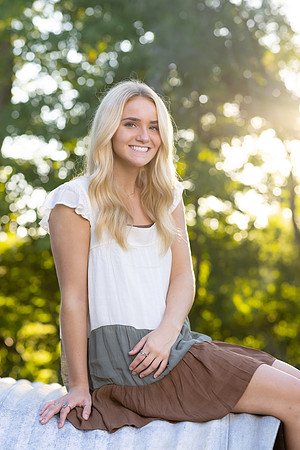 Indianapolis Senior Photographer | Connie Etter Photography 1-0178
