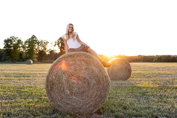 Indianapolis Senior Photographer | Connie Etter Photography 1-0272