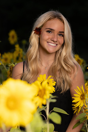 Indianapolis Senior Photographer | Connie Etter Photography 1-0336
