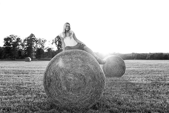 Indianapolis Senior Photographer | Connie Etter Photography 2-0272
