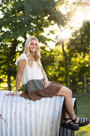 Indianapolis Senior Photographer | Connie Etter Photography 1-0173