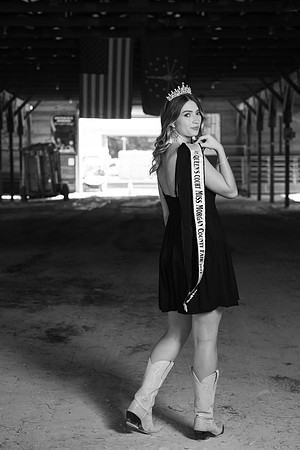 Indianapolis Senior Photographer | Connie Etter Photography -9607