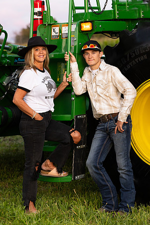 Indianapolis Senior Photographer | Connie Etter Photography-9091