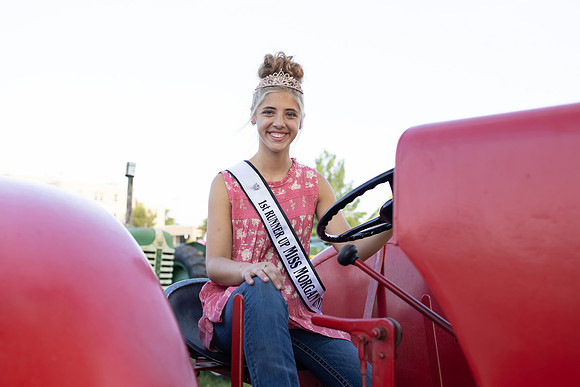 Indianapolis Senior Photographer | Connie Etter Photography-3854