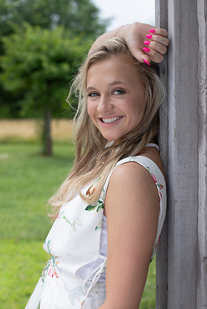 Indianapolis Senior Photographer | Connie Etter Photography | B E72A3542