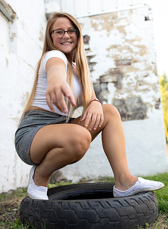 Indianapolis Senior Photographer | Connie Etter Photography | E72A96061
