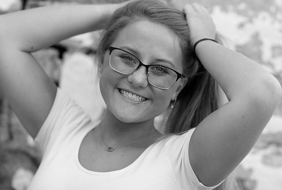 Indianapolis Senior Photographer | Connie Etter Photography | E72A9570 1