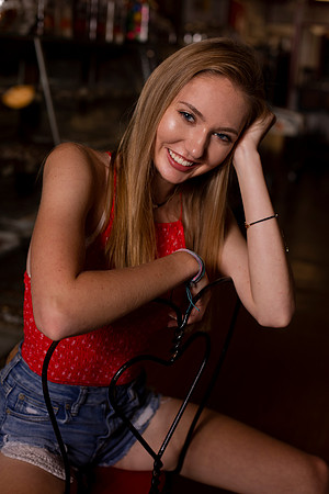 Indianapolis Senior Photographer | Connie Etter Photography | E72A1395