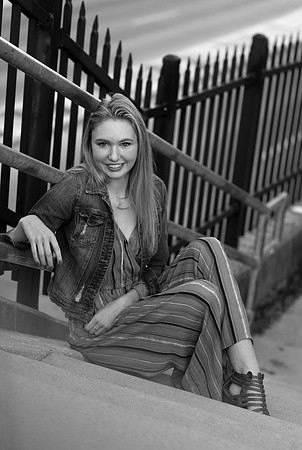 Indianapolis Senior Photographer | Connie Etter Photography | E72A9456 1