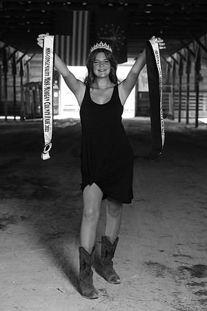Indianapolis Senior Photographer | Connie Etter Photography -9572