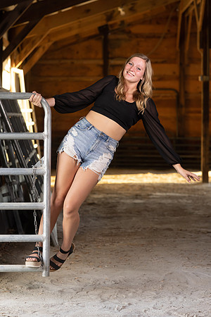 Indianapolis Senior Photographer | Connie Etter Photography -2059-2