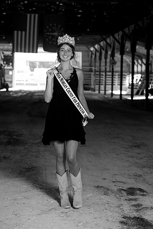 Indianapolis Senior Photographer | Connie Etter Photography -9643