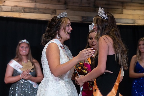 Indianapolis Senior Photographer | Connie Etter Photography -2-471