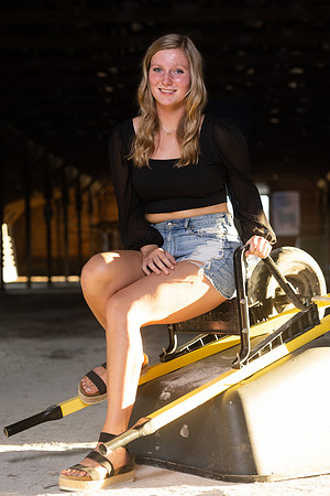 Indianapolis Senior Photographer | Connie Etter Photography -2052