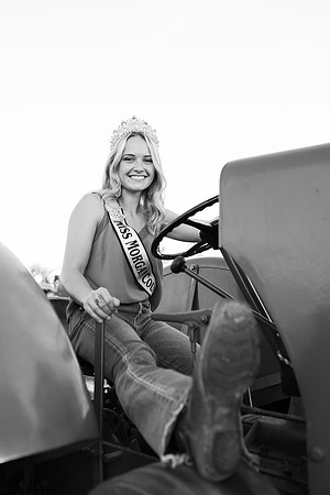 Indianapolis Senior Photographer | Connie Etter Photography-3824