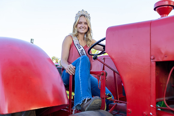 Indianapolis Senior Photographer | Connie Etter Photography-3829